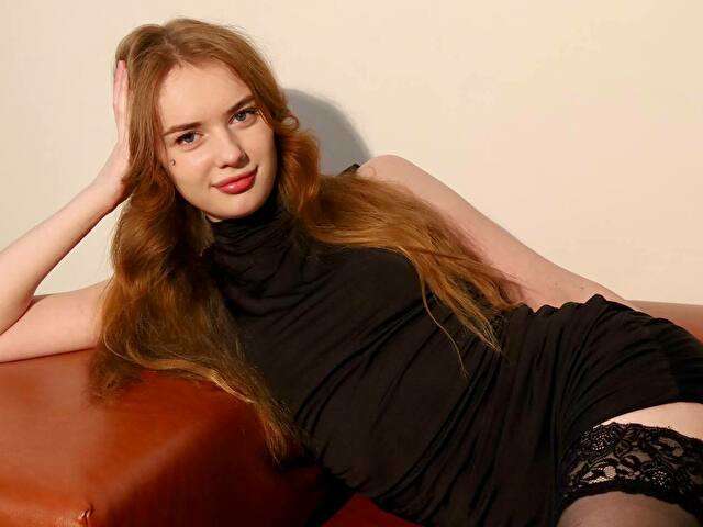 ELVRA free sexy photo