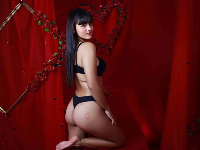 EVELYNE free sexy photo