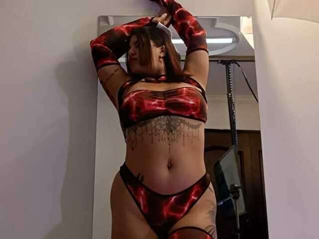 CHARLOTYENZO free sexy photo