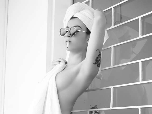 NIKAFOX free hard sexy photo
