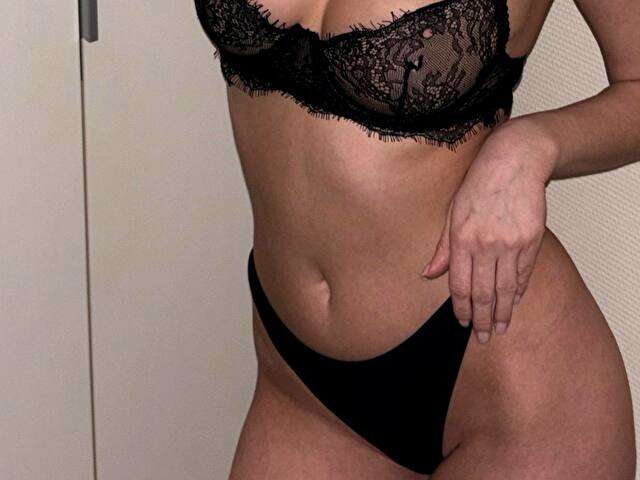 SOFIAABLAKE free sexy photo
