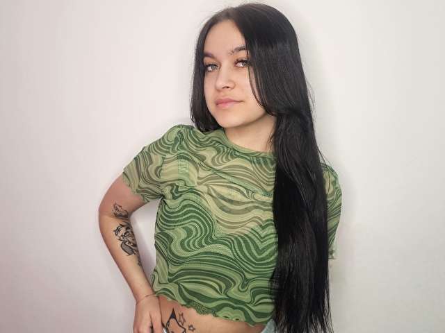 AISHATEMPT free sexy photo