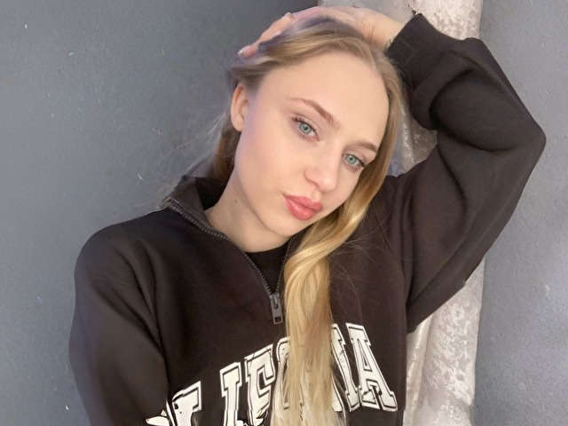 AMMYHILL free sexy photo