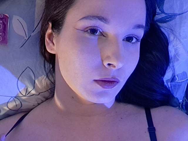COURTNEY free sexy photo