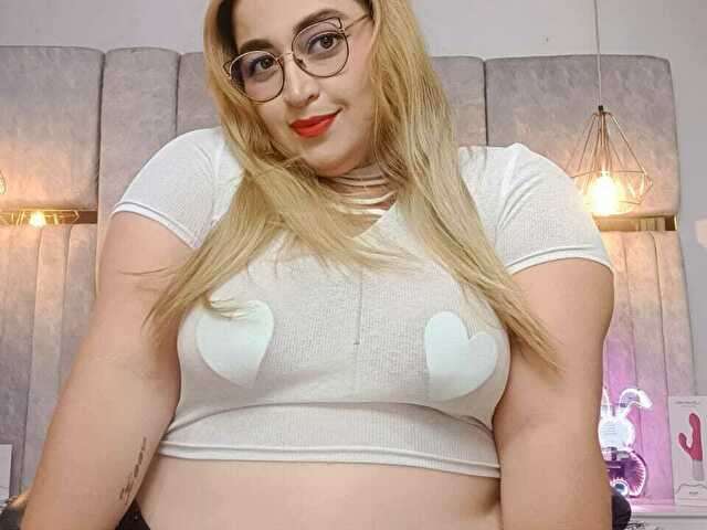 NATASHABLOND free sexy photo