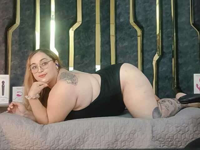 NATASHABLOND free sexy photo