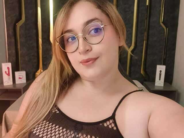 NATASHABLOND free sexy photo