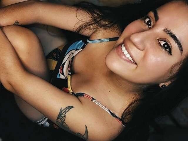 KENIAWALKER1 free sexy photo