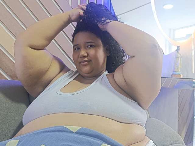BIGLUCYY1 free sexy photo