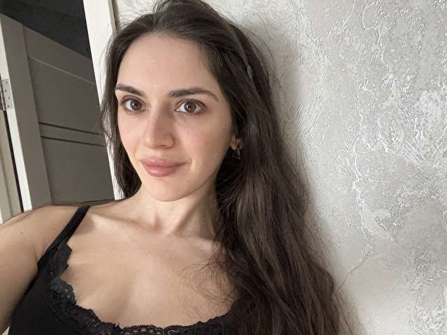 FLIRTYROXI1 free sexy photo