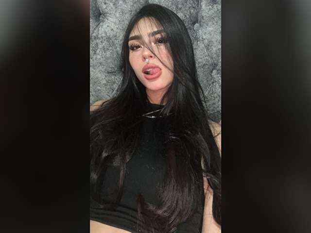 ANYAA free sexy photo