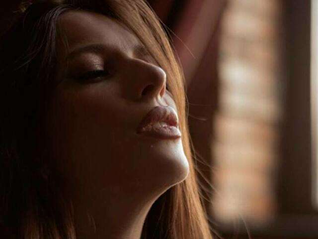 MISSANDKISS free sexy photo