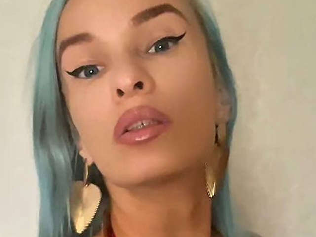 IRISKAWILD free sexy photo