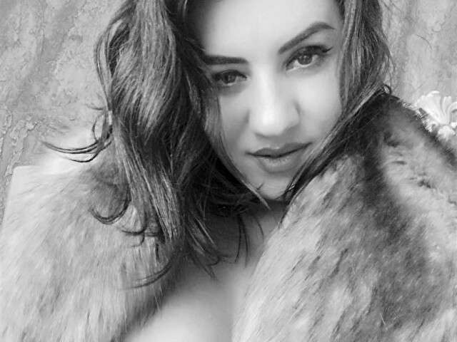 GODESSUNIQ free sexy photo