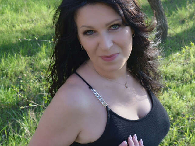 KELLYMATURE free hard sexy photo
