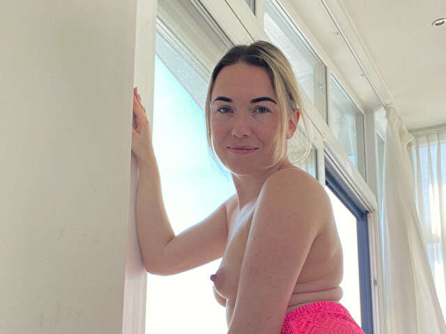 LARISSA89 free hard sexy photo