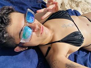 MEGUSTACUIR amateur webcam photo